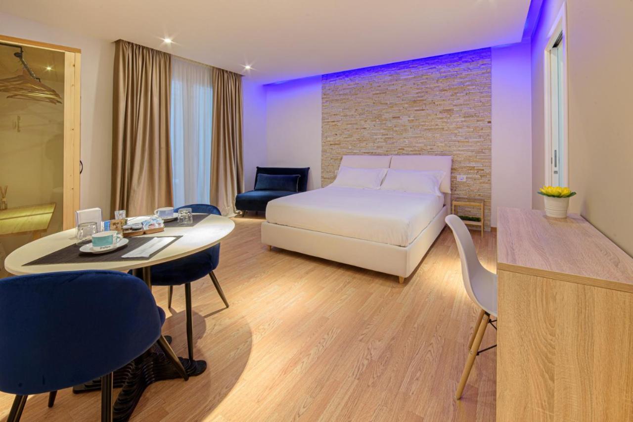 Aminta - Rooms & Wellness Andria Eksteriør bilde
